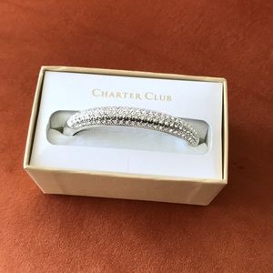 Gorgeous sparkling bracelet